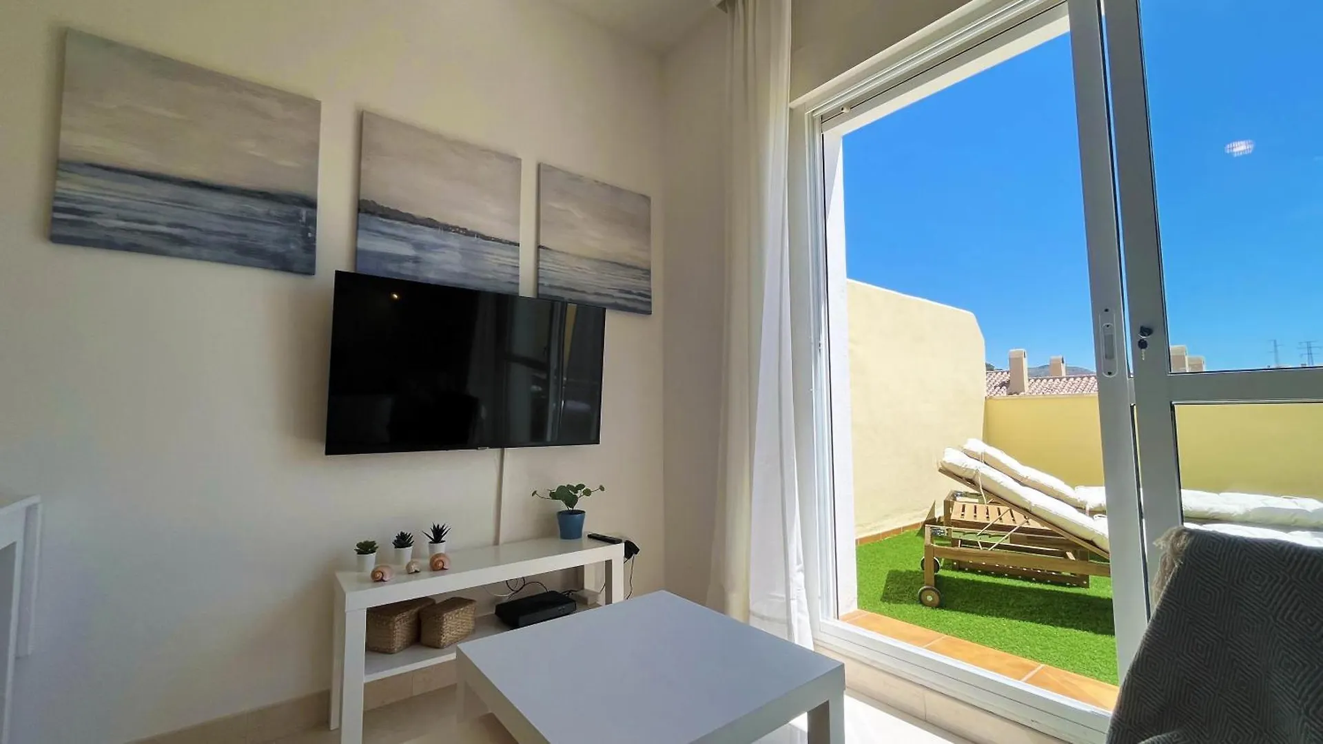 Mshome Ocean Green Golf Torre de Benagalbon Apartament